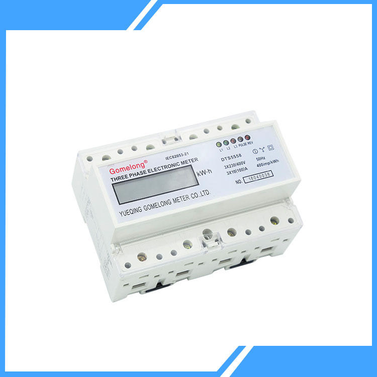 Který měřič DIN Rail řeší problémy s prostorem na panelu a přesností fakturace?